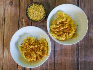 Oil Locho (250 Gm) And Butter Locho (120 Gm) With Sev