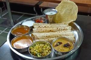 Full Chapati South India Thali