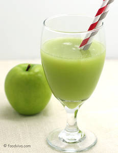 Green Apple Juice 300 Ml Glass