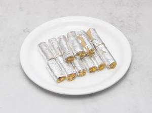 Kaju Pista Roll