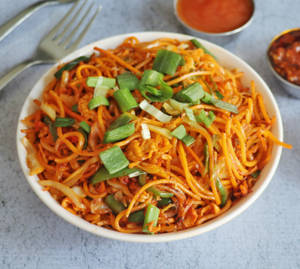 Chicken Schezwan Noodles 