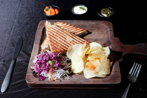 Egg And Pesto Grilled Sandwich