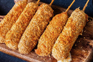 Mozzarella Sticks  (4 Pcs)