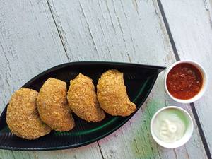 Chicken kurkure momos