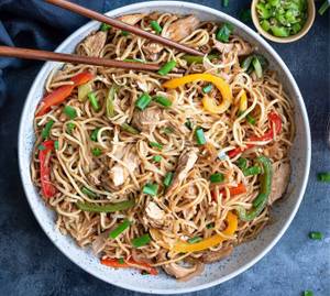 Egg Chicken Hakka Noodles