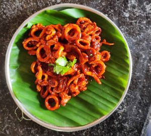 Squid (Bondus) Ghee Roast