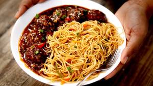 Hakka Noodles + Manchurian Gravy Combo