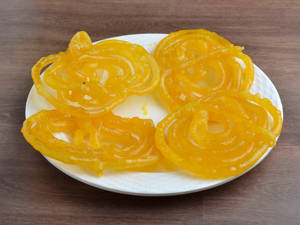 Kesariya Jalebi (4 Pcs)