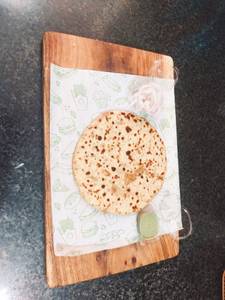 Chilli Garlic Chicken Parantha With Olive Oil