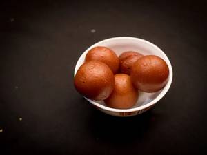 Gulab jamun big