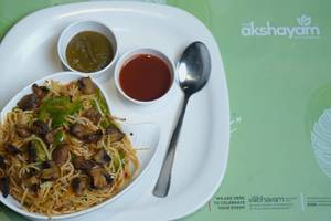 Schezwan Mushroom Noodles