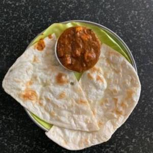 Roti with Paneer Butter Masala
