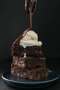 Sizzling Brownie with Ice Cream 