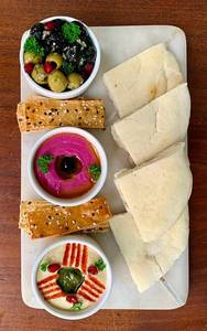 Olive, Hummus & Lavash