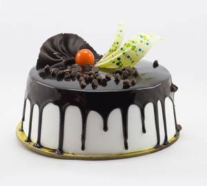 Eggless Black Forest Cake (1 Pound)