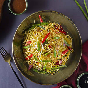 Veg Chilli Garlic Noodles