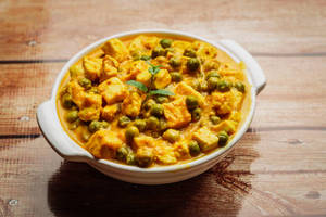 Matar paneer
