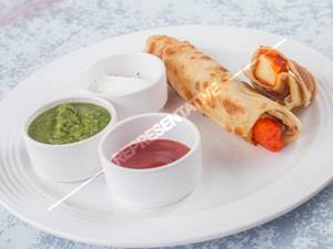 Aloo Paneer Roll