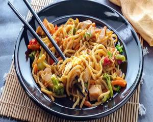 Cheesy Maggi Noodles