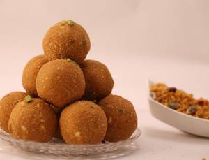 Besan laddu