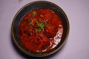 Paneer Gravy Momos