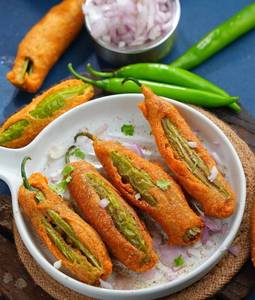 Mirchi bajji [1 plate]