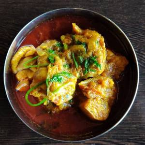 Chicken Curry (Desi Style)
