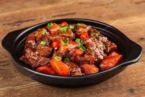 Diced Chicken in Black Pepper Sauce