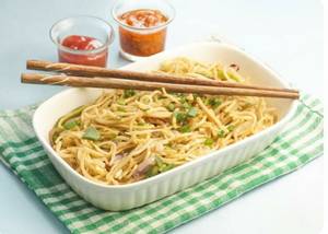Veg Hakka Noodles