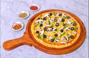 Veggie supreme pizza