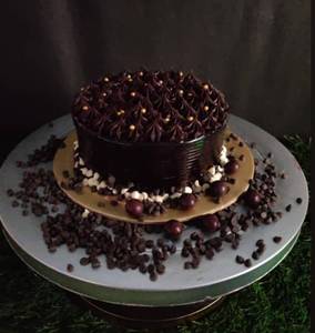 Chocolate crunch cake