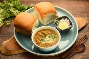 Pav Bhaji (2 Pcs Pav)