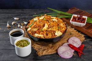 Mix Schezwan Noodles (egg, Chicken And Prawns)