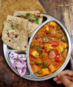 Matar Paneer + 4 Tawa Roti + Salad