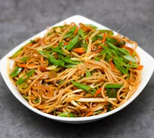 Veg Hakka Noodles