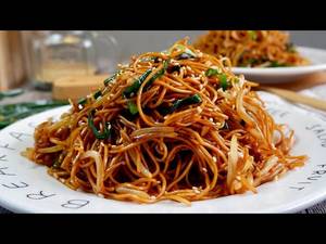 Soupcy Noodles In Chicken 