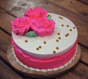Strawberry Classic Cake