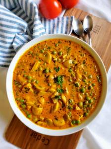 Mushroom Peas Curry