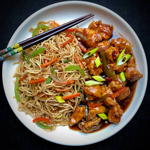 Chicken Manchurian With Rice/ Noodles