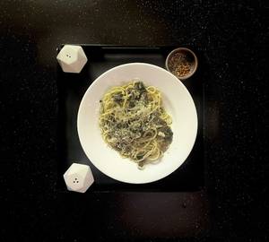 Spaghetti Mushroom Basil Pesto Parmesan Pasta