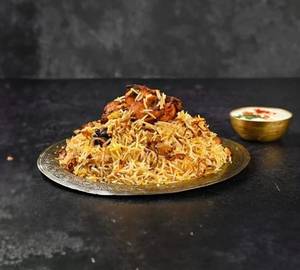 Tandoori Chicken Biryani 650ml ( Raita And Salan)