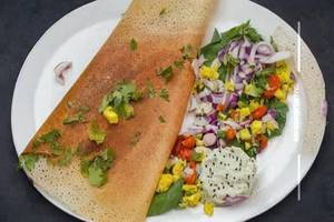 Paneer Salad Roast Dosa