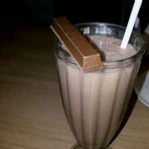 Kit Kat Shake