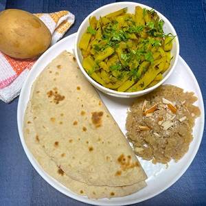 Roti With Aloo Bhujiya & Halwa