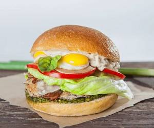 Chicken Burger With Egg
