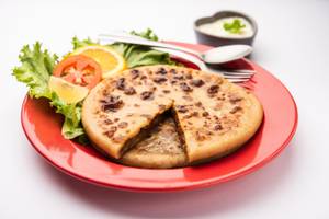 Chicken Stuffed Paratha 2 Pcs