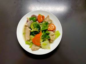 Slice Chicken With Vegetables