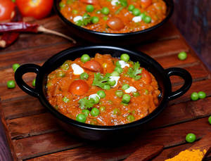 Tomato Green Peas Masala