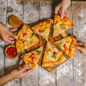 12" Makhmali Paneer Pie Pizza