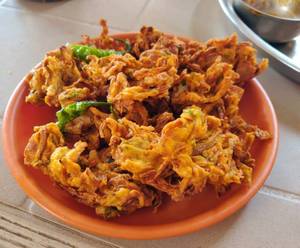 Onion Pakoda (8 Pieces)